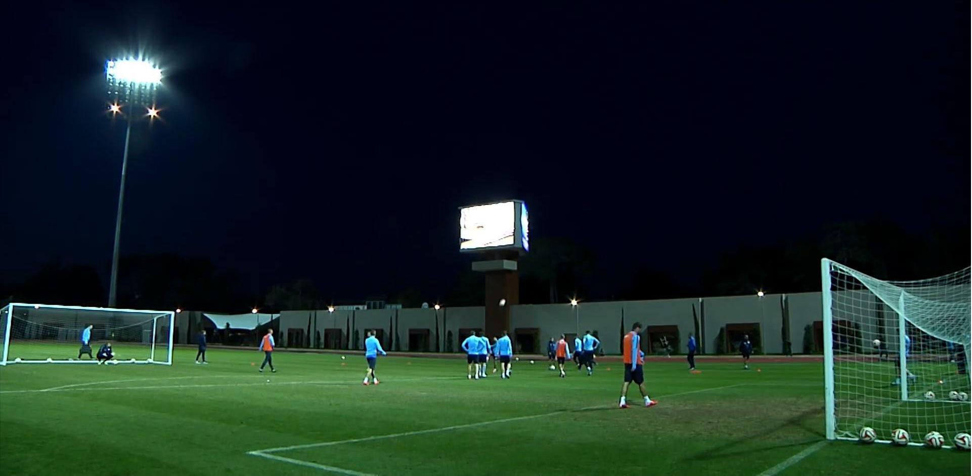 Как "Днепр" готовится побеждать "Севилью" Как "Днепр" готовится побеждать "Севилью"