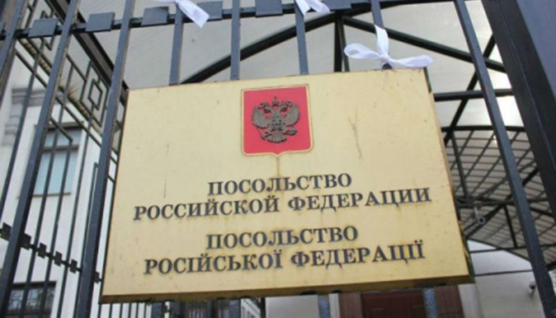 Російський консул неохоче прокоментував свій візит до затриманих ГРУшників