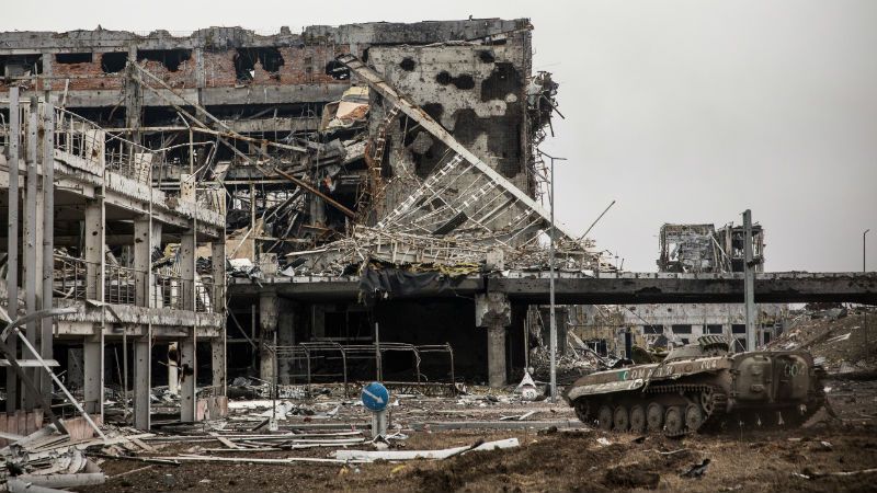 Украинский Сталинград: год назад началась оборона донецкого аэропорта