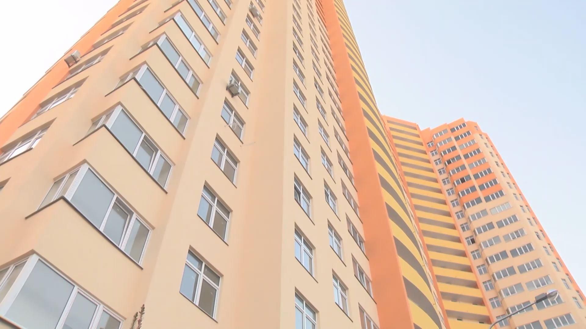 Компанія "Інтергал-Буд" виділила квартири для родин загиблих героїв Небесної сотні Компанія "Інтергал-Буд" виділила квартири для родин загиблих героїв Небесної сотні