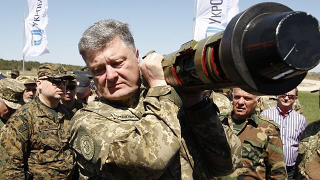 Порошенко хочет наказать инициаторов внеблокового статуса Украины Порошенко хочет наказать инициаторов внеблокового статуса Украины