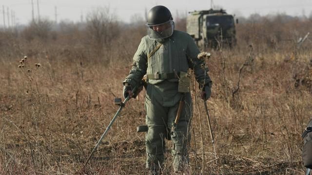 Військові запобігли теракту у Станиці Луганській, — штаб АТО