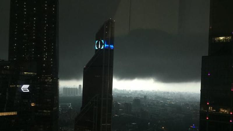 У Москві погодній апокаліпсис: фото користувачів соцмереж У Москві погодній апокаліпсис: фото користувачів соцмереж