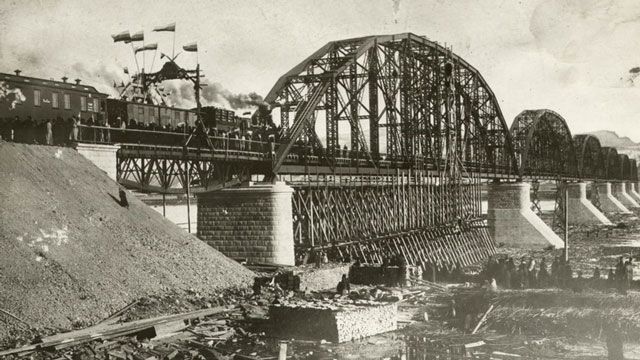 Як будували найдовшу залізницю світу Як будували найдовшу залізницю світу