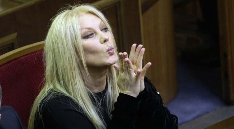 Українські канали не хочуть показувати кліп екс-регіоналки Повалій Українські канали не хочуть показувати кліп екс-регіоналки Повалій