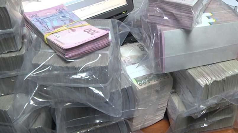 Дело на миллиард: налоговая милиция "запугивает" конвертационные центры Дело на миллиард: налоговая милиция "запугивает" конвертационные центры