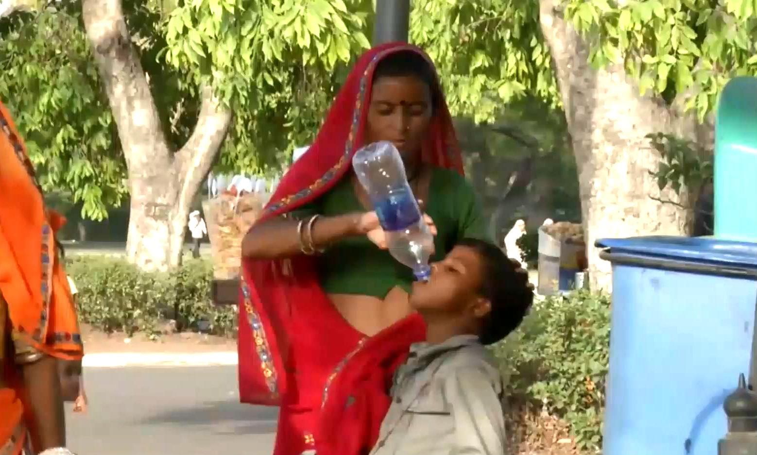 Сонце над Індією продовжує вбивати Сонце над Індією продовжує вбивати