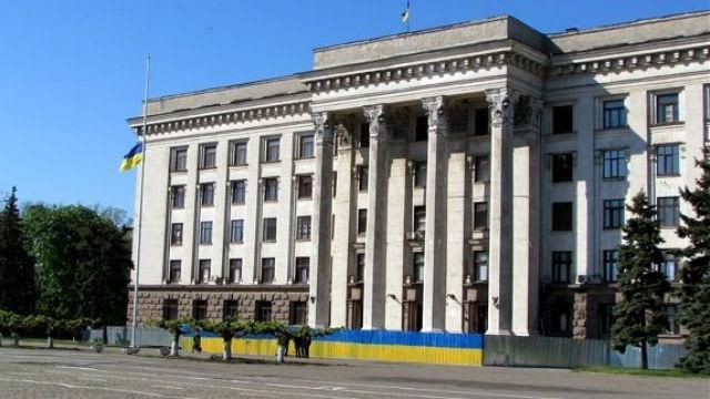 На Куликовому полі в Одесі знову збираються "антимайданівці"
На Куликовому полі в Одесі знову збираються "антимайданівці"