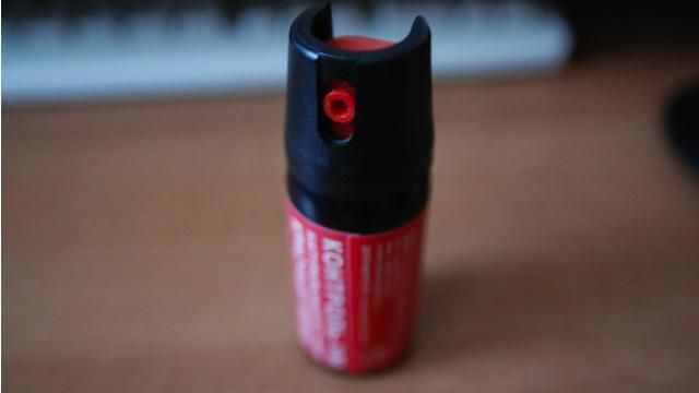 Жінка розпорошила ядучий газ у волонтерському центрі Харкова Жінка розпорошила ядучий газ у волонтерському центрі Харкова