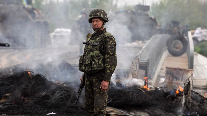 Ожесточенные бои возле Марьинки: два украинских героя погибли