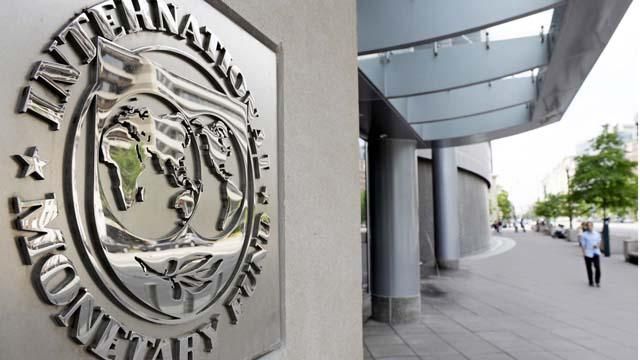 МВФ: Экономика Украины упадет на 9%, но "то такое"