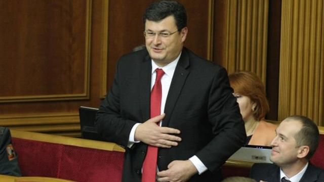 Міністр охорони здоров'я похвалився, що у нього три паспорти Міністр охорони здоров'я похвалився, що у нього три паспорти