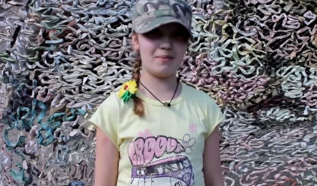 Вони — хороші і москалів не їдять, — діти розповіли про "Правий сектор" Вони — хороші і москалів не їдять, — діти розповіли про "Правий сектор"