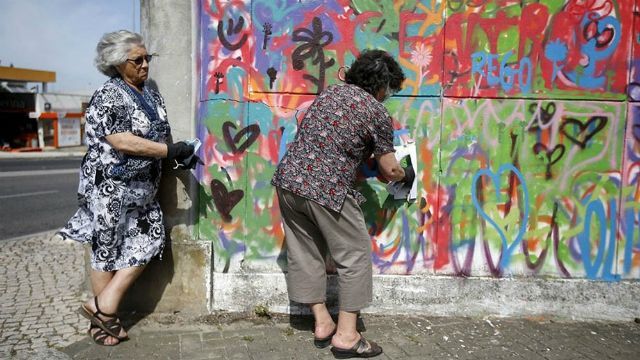 Бабушки разрушили стереотипы и взялись рисовать граффити