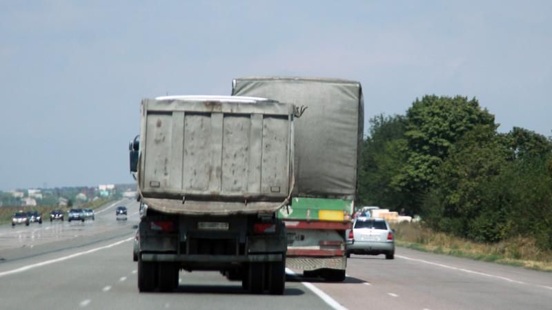 "Укравтодор" вводит ограничение движения грузовых автомобилей