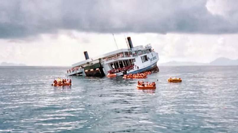 Трагедия в Китае: ураган перевернул судно, на котором было более 400 пассажиров