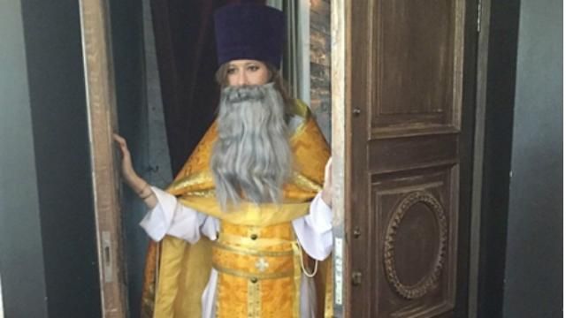 Фото бородатой Собчак проверяют на оскорбление чувств верующих Фото бородатой Собчак проверяют на оскорбление чувств верующих
