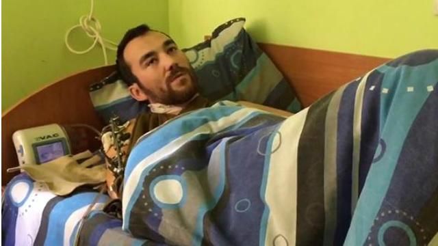 Російський консул приніс ГРУшникам фрукти і бритву Російський консул приніс ГРУшникам фрукти і бритву