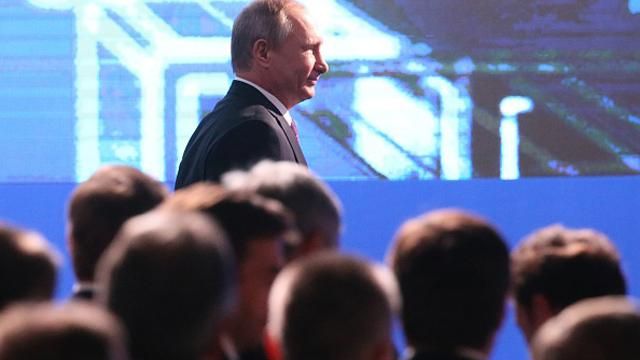 Российский политолог назвал дату падения путинского режима Российский политолог назвал дату падения путинского режима