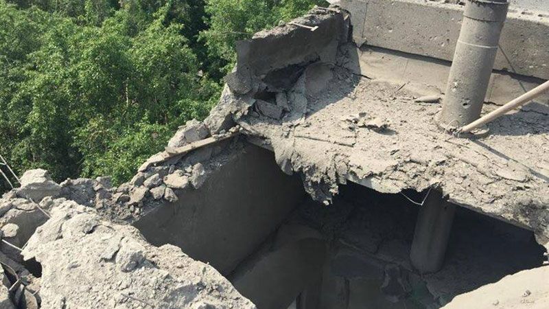 Что происходит в Донецке: город в завалах и черном дыме Что происходит в Донецке: город в завалах и черном дыме