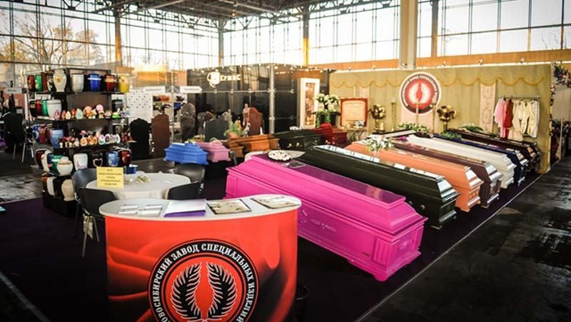 Росія і "ЛНР" звезуть до Криму свої труни Росія і "ЛНР" звезуть до Криму свої труни