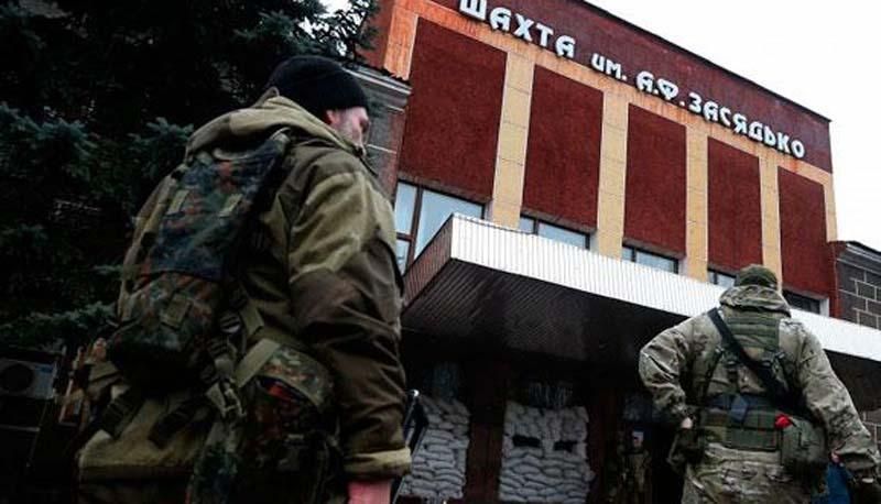 У "ДНР" розповіли про долю сотень шахтарів, які сьогодні застрягли під землею У "ДНР" розповіли про долю сотень шахтарів, які сьогодні застрягли під землею