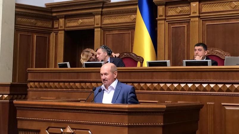 Нардеп від "Батьківщини" відмовився від мандата Нардеп від "Батьківщини" відмовився від мандата