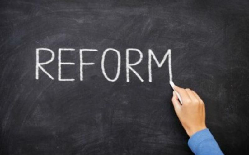 Яких реформ чекати Україні? Яких реформ чекати Україні?