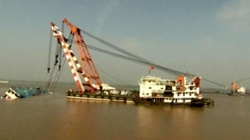 Трагедія на воді: з китайського човна витягли понад сто тіл