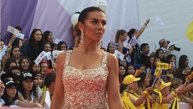 Ані Лорак красувалася на церемонії російської попси