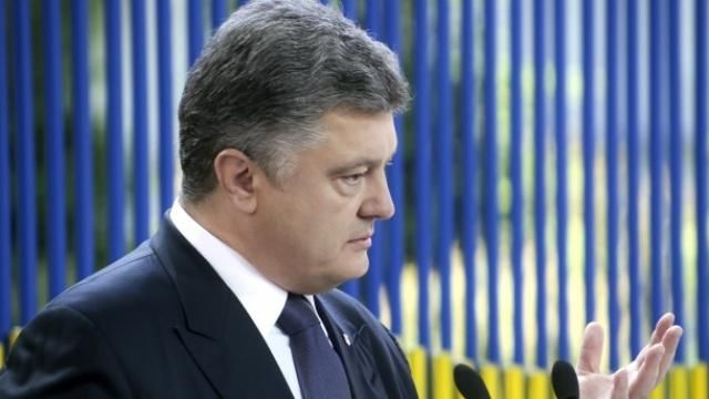 Журналісти відмовляються брати нагороду у Порошенка, — ЗМІ Журналісти відмовляються брати нагороду у Порошенка, — ЗМІ