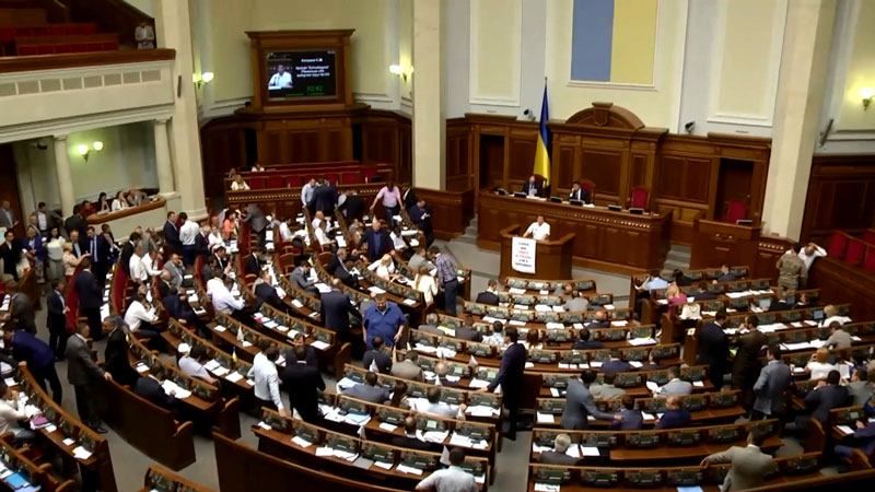 Лещенко мало депутатской зарплаты Лещенко мало депутатской зарплаты