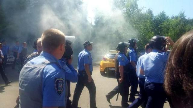 Пристрасті навколо гей-параду не стихають: назріває бійка Пристрасті навколо гей-параду не стихають: назріває бійка