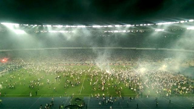 Выбеганию фанатов на поле положат конец — официальное заявление "Динамо"