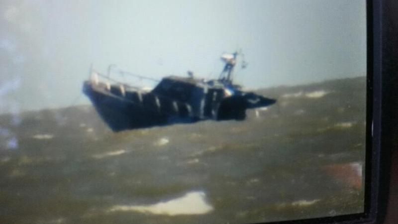 Поблизу Маріуполя вибухнув катер українських прикордонників Поблизу Маріуполя вибухнув катер українських прикордонників