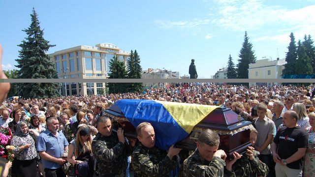 Советник Порошенко объяснил, почему отличается официальная статистика потерь и реальные цифры Советник Порошенко объяснил, почему отличается официальная статистика потерь и реальные цифры