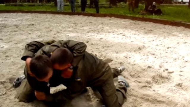 "Азов" показал, как тренирует рекрутов