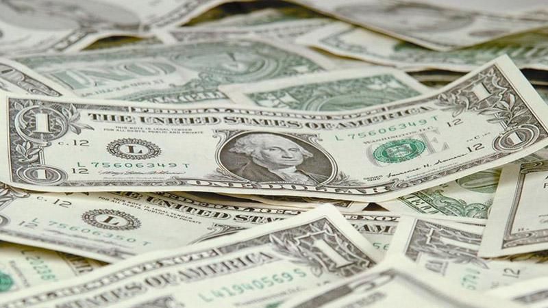 У Луганську штрафи виписують у доларах У Луганську штрафи виписують у доларах