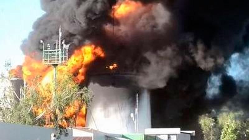 Росія хоче гасити пожежу під Києвом Росія хоче гасити пожежу під Києвом