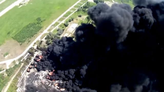 Масштабна пожежа під Києвом "очима" безпілотника Масштабна пожежа під Києвом "очима" безпілотника