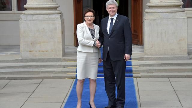 Польща та Канада готові допомогти Україні не лише грошима, — прем'єр Польщі