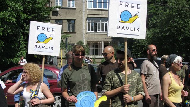 Десять депутатов готовы взять партизанив-"равликов" на поруки Десять депутатов готовы взять партизанив-"равликов" на поруки