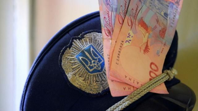 На Кіровоградщині засудили міліціонера, яка вимагала гроші в дружини військового