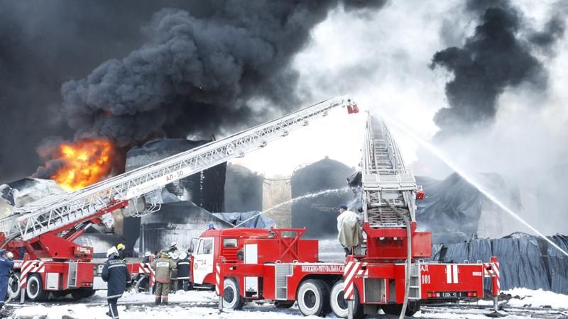 Вражаюче відео гасіння нафтобази під Києвом