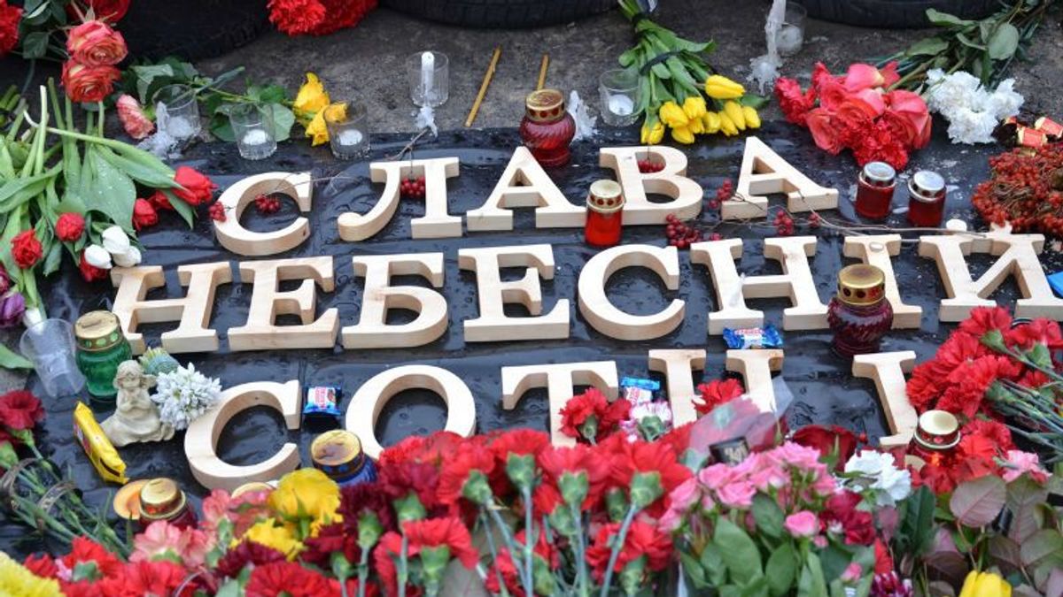 На Хмельниччині поглумилися над могилою Героя Небесної Сотні На Хмельниччині поглумилися над могилою Героя Небесної Сотні