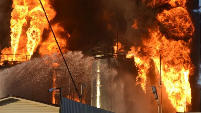 Пожар на нефтебазе: топливо не было застраховано