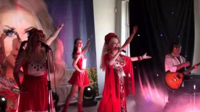 Чоловік співачки Бужинської побив волонтера