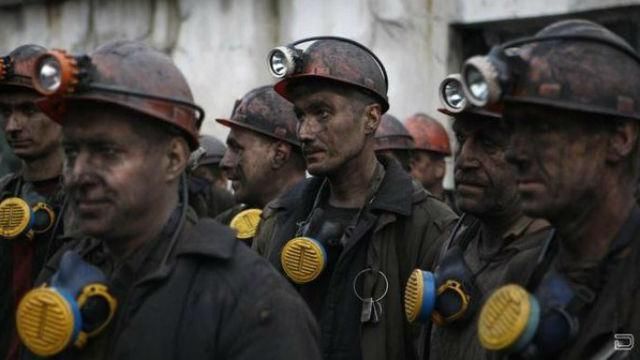 Законы "ЛНР": шахтеров, что не хотят работать бесплатно, забирают в "ополчение"