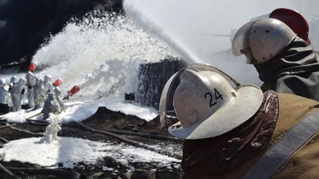 Турчинов объяснил, почему отменили эвакуацию из района горящей нефтебазы Турчинов объяснил, почему отменили эвакуацию из района горящей нефтебазы