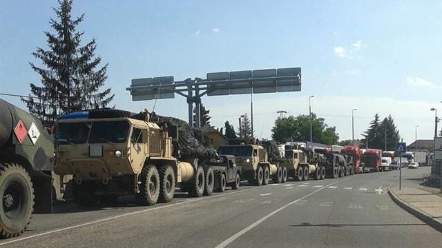 Американська військова техніка прибула в Україну Американська військова техніка прибула в Україну